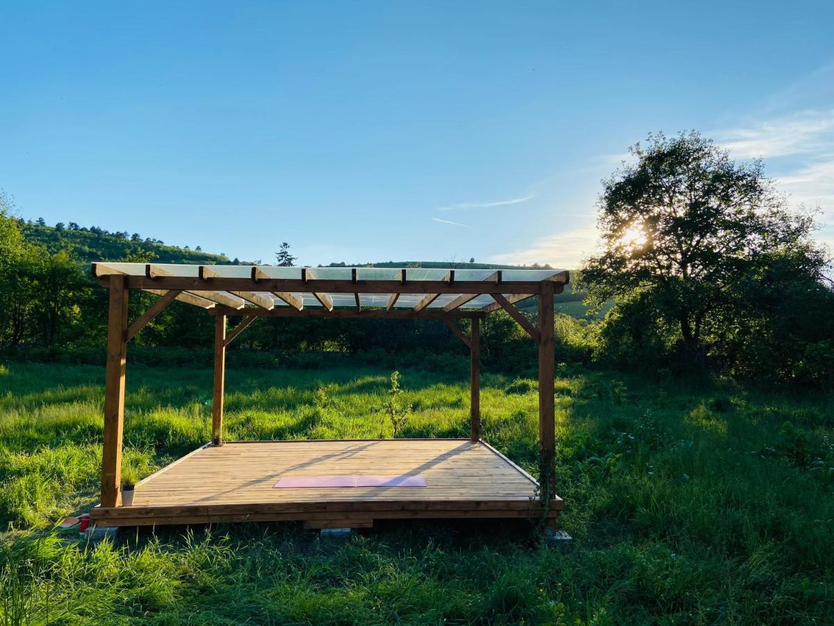 Slow Living Cottage, Dobolii De Sus Εξωτερικό φωτογραφία
